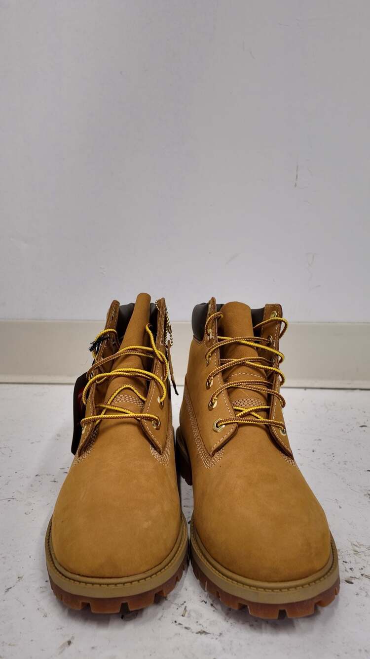 Timberland Men’s 6-Inch Premium Waterproof Boots – Wheat Nubuck (Size 7)